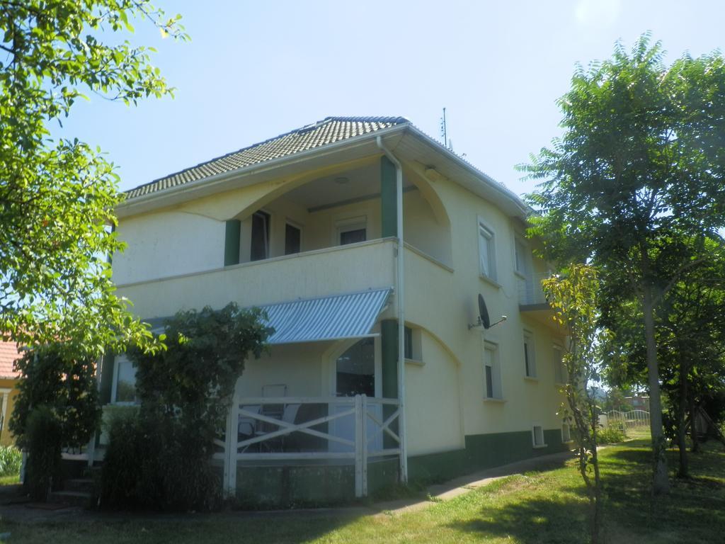 Aquaparti Apartmanok Hajdúszoboszló 외부 사진